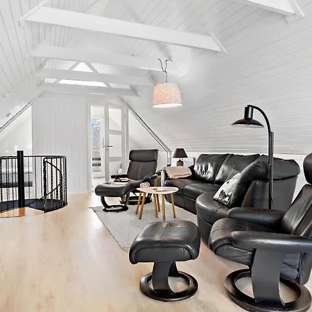 Gorgeous In With Kitchen Assens